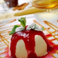 Малиновый соус с шампанским