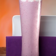 Малиново-молочный шейк для двоих