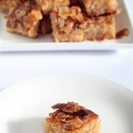 Манник с миндалем