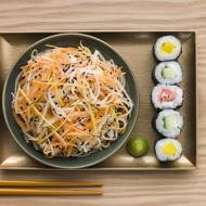 Маринованная морковь с дайконом по-вьетнамски