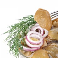 Маринованные шляпки шампиньонов с белом вине и фенхеле