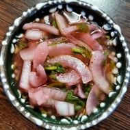 Маринованный лук к шашлыку