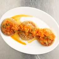 Медальоны из щуки с маринадом из корнишонов