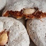 Миндальное печенье с цельным миндалем