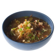 Мисо-суп с тофу и пекинской капустой