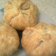 Мясо с картофелем в мешочке из теста