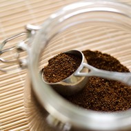 Молотый кофе с солью и перцем для мяса на гриле