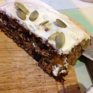 Морковно-овсяный пирог с курагой без сахара