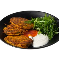 Морковные оладьи с соленым йогуртом