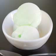 Мороженое из зеленого чая с жасмином