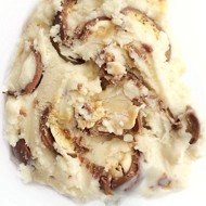 Мороженое с бейлисом и конфетами Maltesers