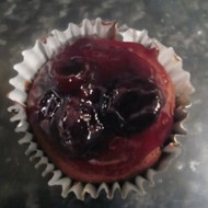 Мраморные кексы с вишней