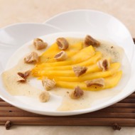 Мусс личи с манго в саке