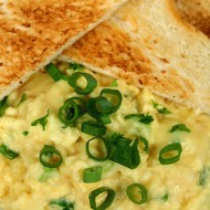 Начинка из зеленого лука с яйцами