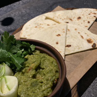 Намазка из кабачка с обжаренной лепешкой