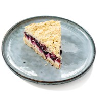 Насыпной пирог с творогом и ягодами