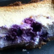 «Неправильный» чизкейк с черникой