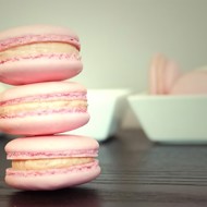 Нежнейшее французское миндальное печенье макароны ягодной начинкой