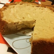 Нежный сметанный пирог с яблоками