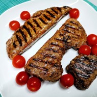 Нежный стейк из печени теленка