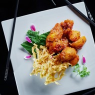 Обжаренный кальмар с грибами иноке