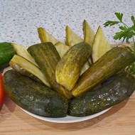 Огурцы малосольные в ведре