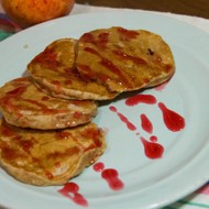 Оладьи из цельнозерновой муки с яблоками