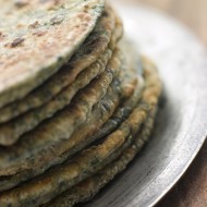 Оладьи из шпината и нута по-индийски