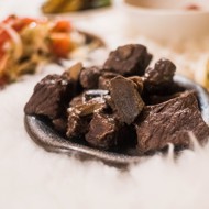 Олень, томленный в красном вине