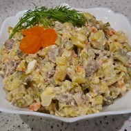 Оливье с говядиной и морковью