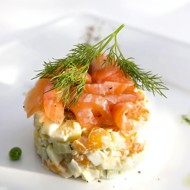Оливье с лососем и картофелем