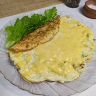 Омлет с кабачком и сыром