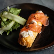 Омлет с лососем и страчателлой