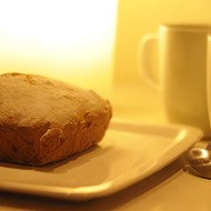 Ореховый кекс с изюмом