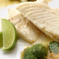 Осетрина, белуга, севрюга, сом с гарниром