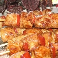 Острые шашлычки из индейки в духовке