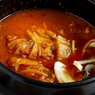 Острый суп из пекинской капусты (Kimchi jjigae)