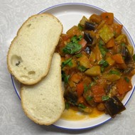 Овощное рагу с баклажанами