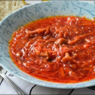 Овощной борщ с маринованными опятами