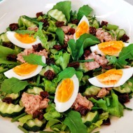 Овощной салат с тунцом