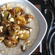 Овсяная каша с банановым топпингом