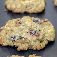 Овсяное печенье с клюквой и белым шоколадом