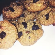 Овсяное печенье с шоколадом и сухофруктами