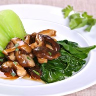 Пак-чой с грибным соусом