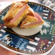 Панини с ветчиной и сыром