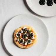 Панкейки с черной икрой