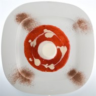 Панна-котта с пахтой, клубникой и черным перцем