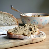 Паштет из чечевицы и грецких орехов