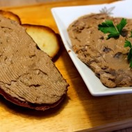 Паштет из куриной печени с вешенками
