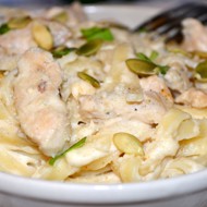 Паста альфредо с курицей по-домашнему